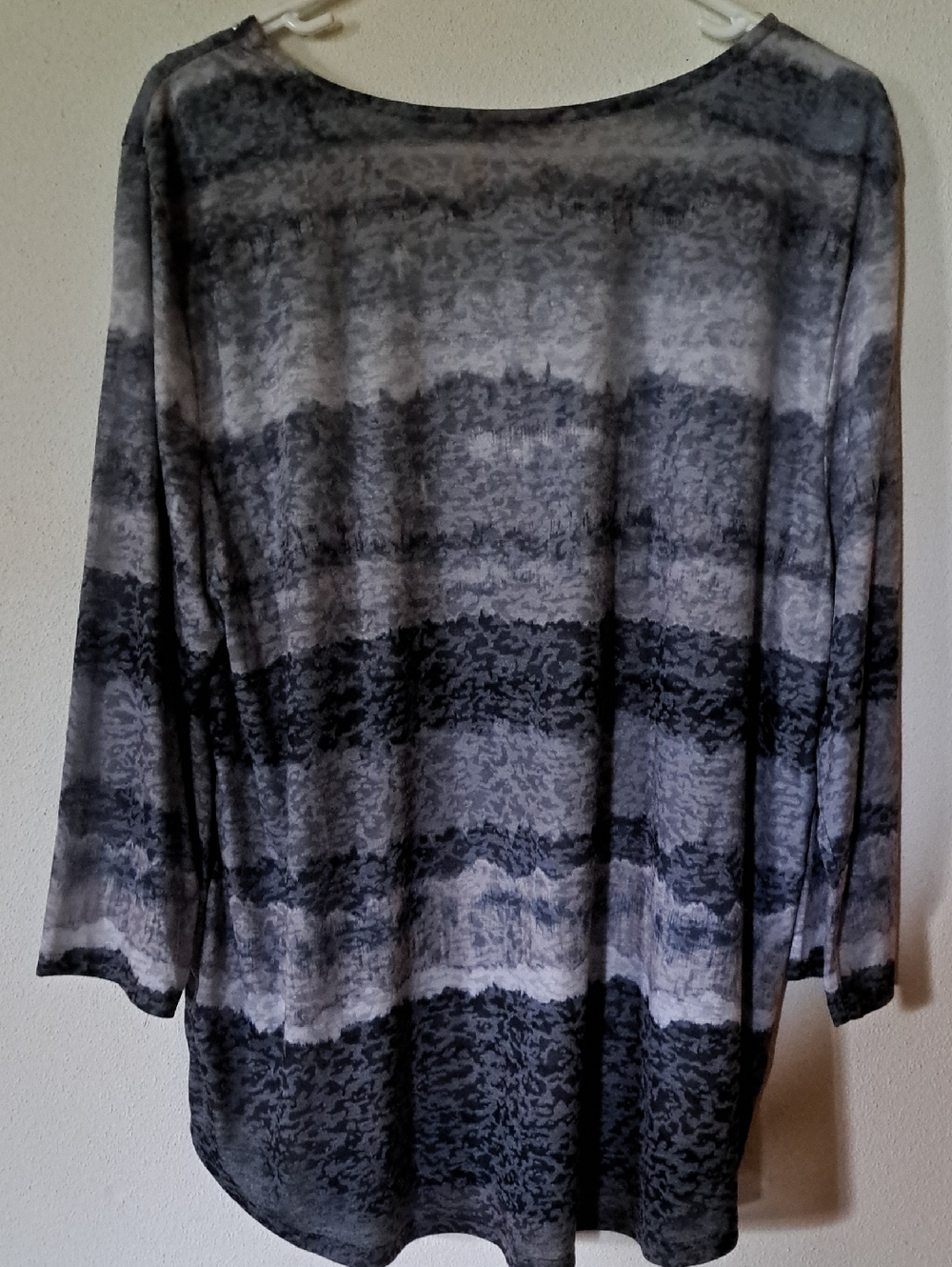 Studio Works Gray Striped Scoop Neck Tunic with Stud Detail On Neckline XL - Picture 4 of 4